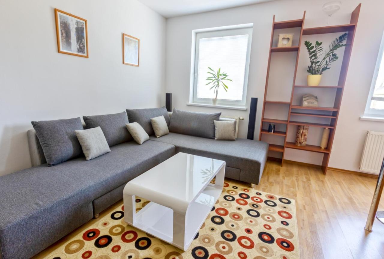 Apartman Hugo Veľký Slavkov Eksteriør billede